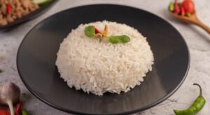 Como fazer arroz no microondas sem danificar seu aparelho? Aprenda neste guia completo!